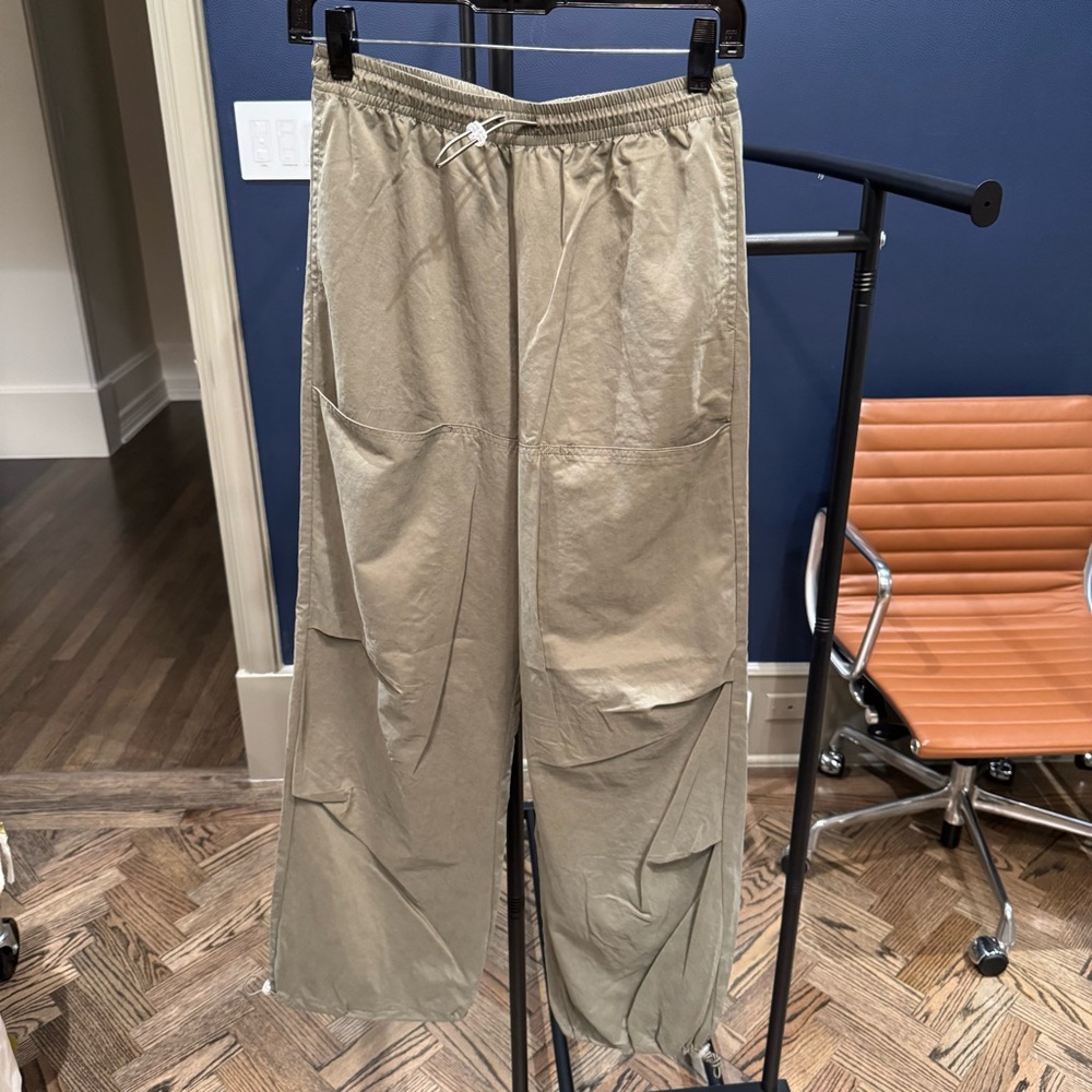 Zara Tan Wide-Leg Women’s Cargo Pants